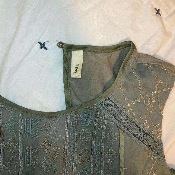 Cute top from Anthropologie - Picture 2 of 2